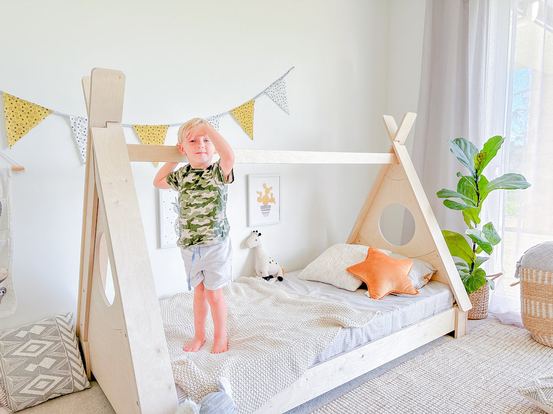 Teepee Canopy floor bed