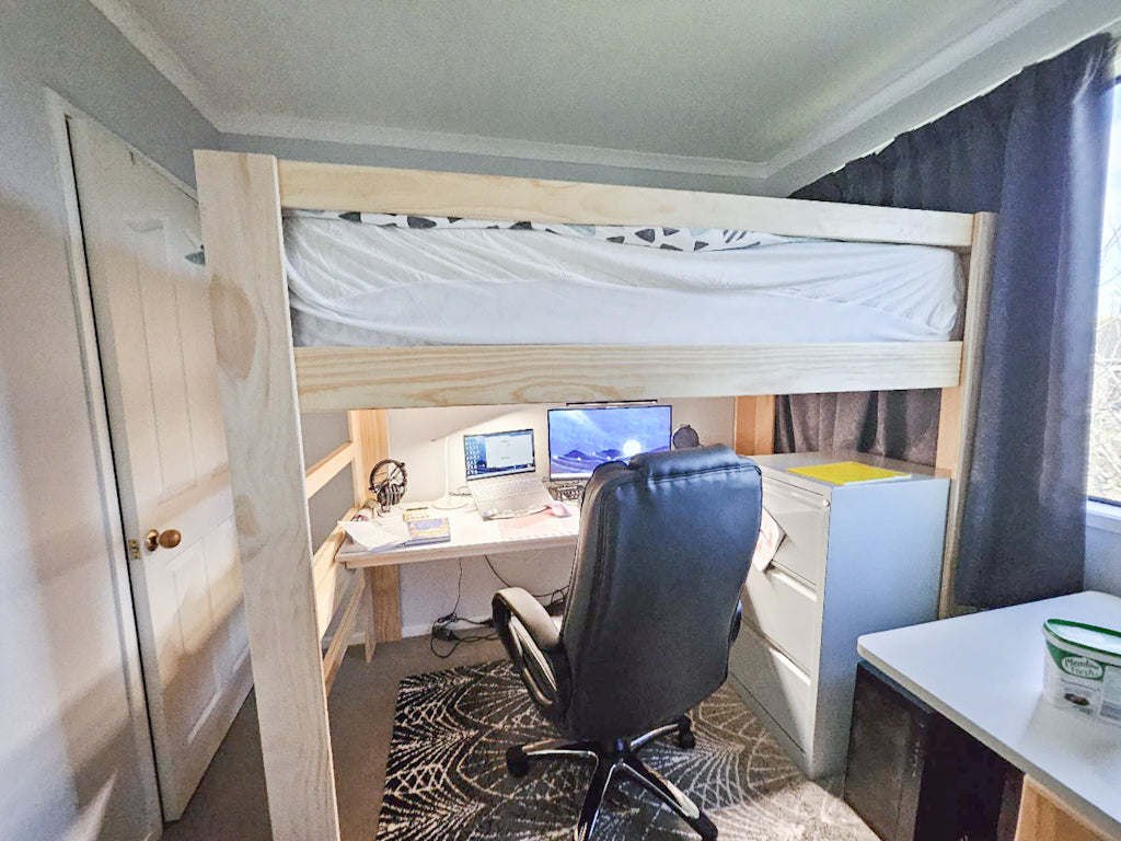 Magic of Wood loft bed in a real customer bedroom
