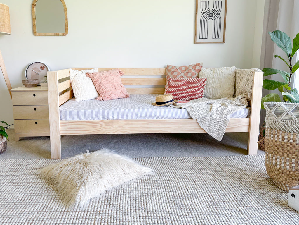 Classic Daybed PINE