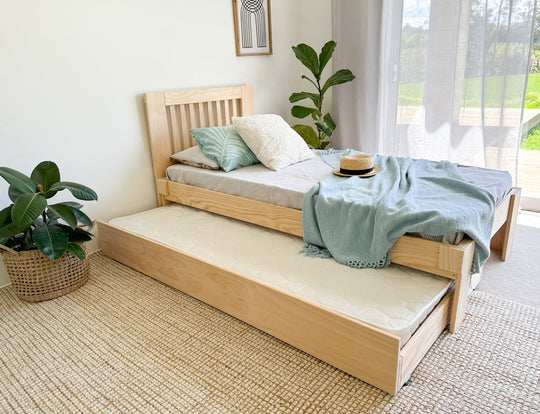 Scandi bed PINE