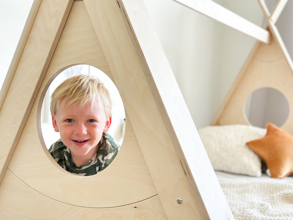 Teepee canopy bed