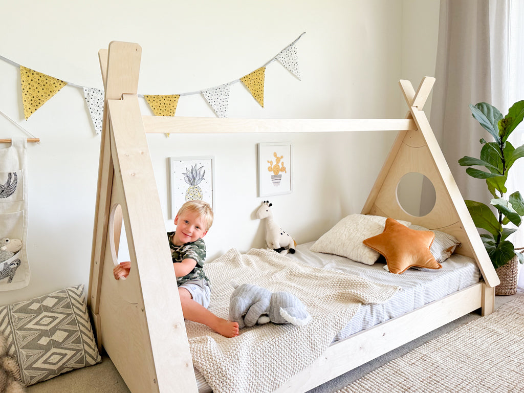 Teepee Canopy floor bed