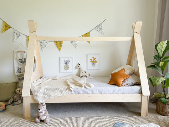 Teepee canopy bed