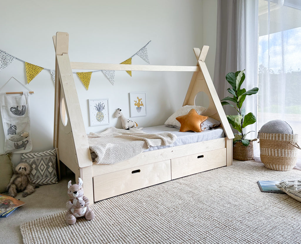 Teepee canopy bed