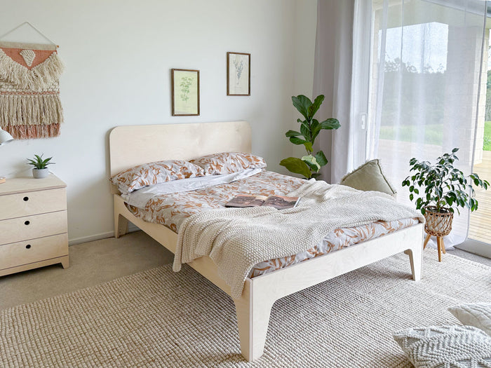 Solid Elegant bed