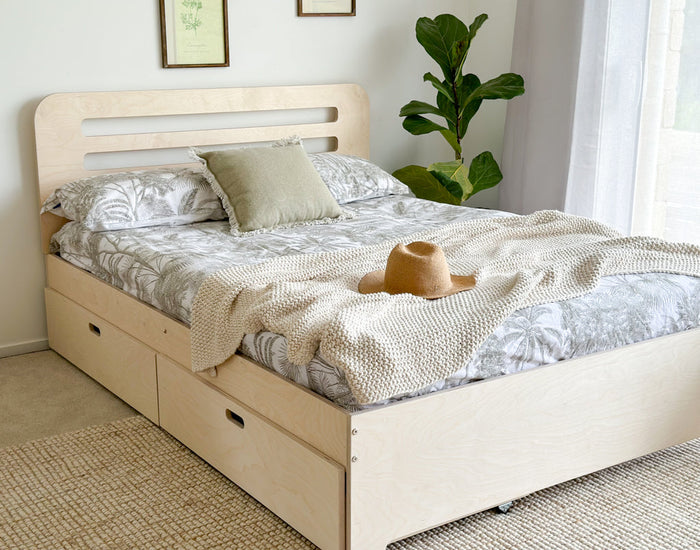 Classic bed