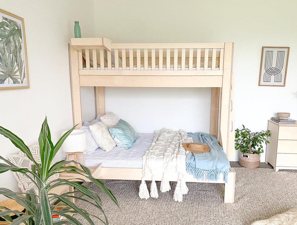 Cozy L-shaped Triple bunk bed