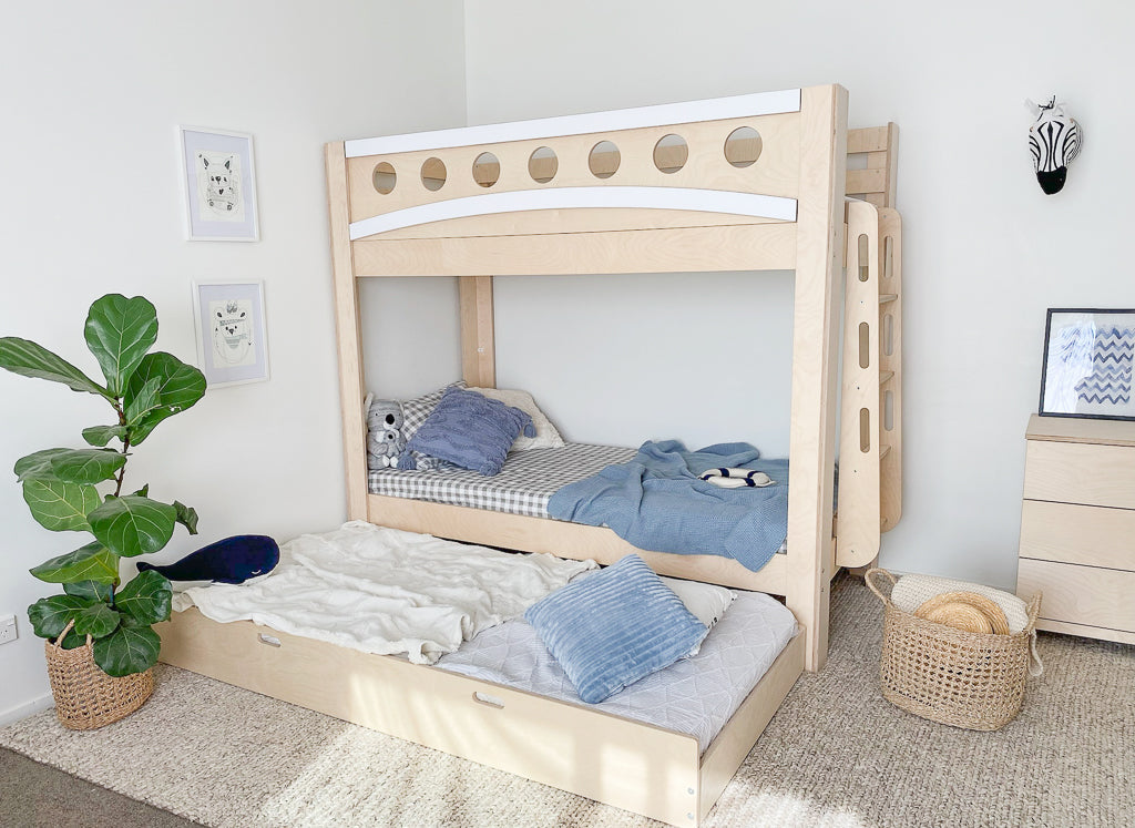 Marine bunk bed