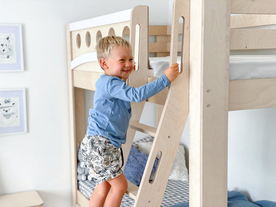 Marine bunk bed