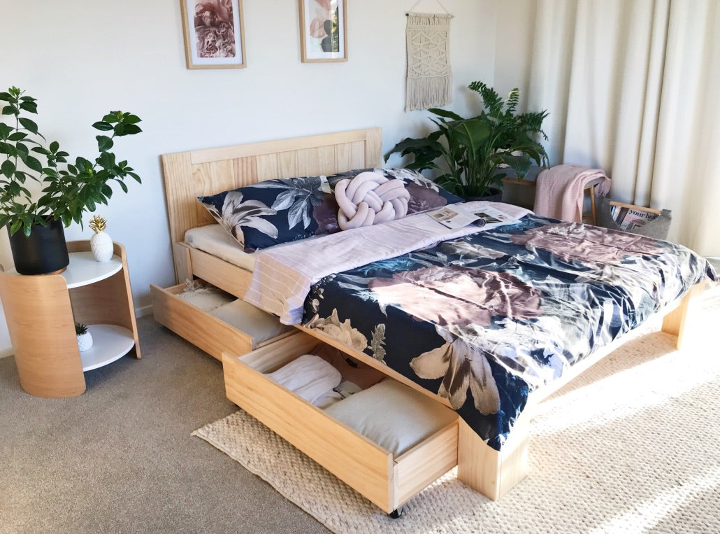 Solid Double bed PINE